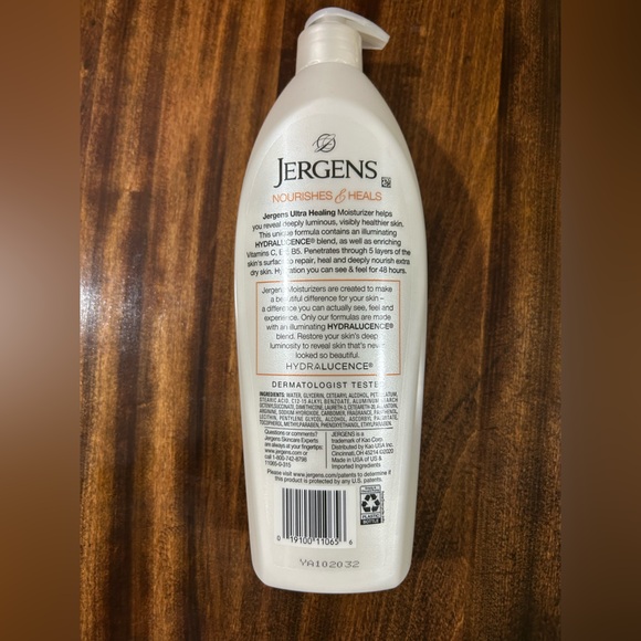 Jergens Ultra Healing Extra Dry Skin Moisturizer - Picture 3 of 3